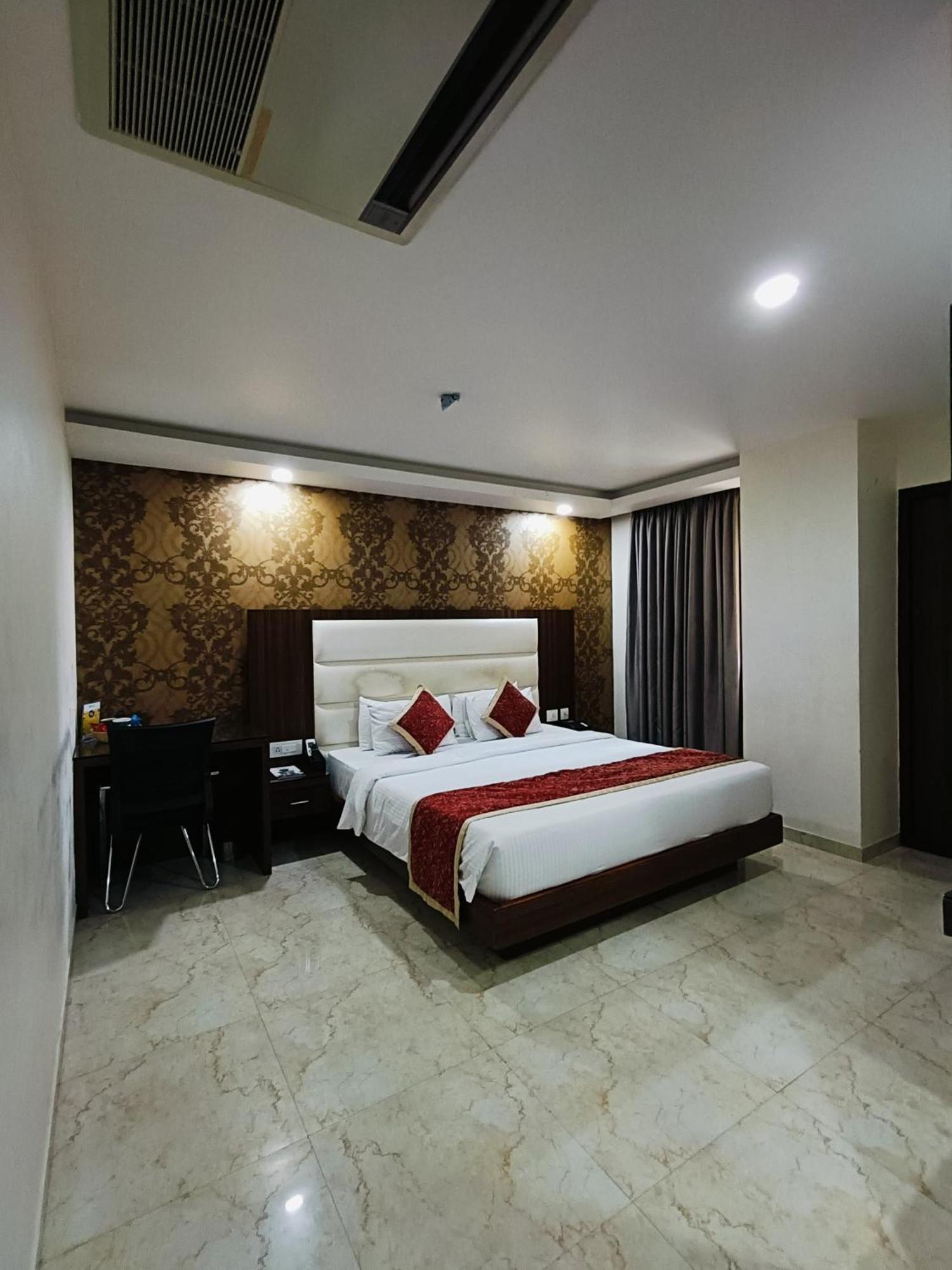 Holiday Residency Coimbatore Exterior photo